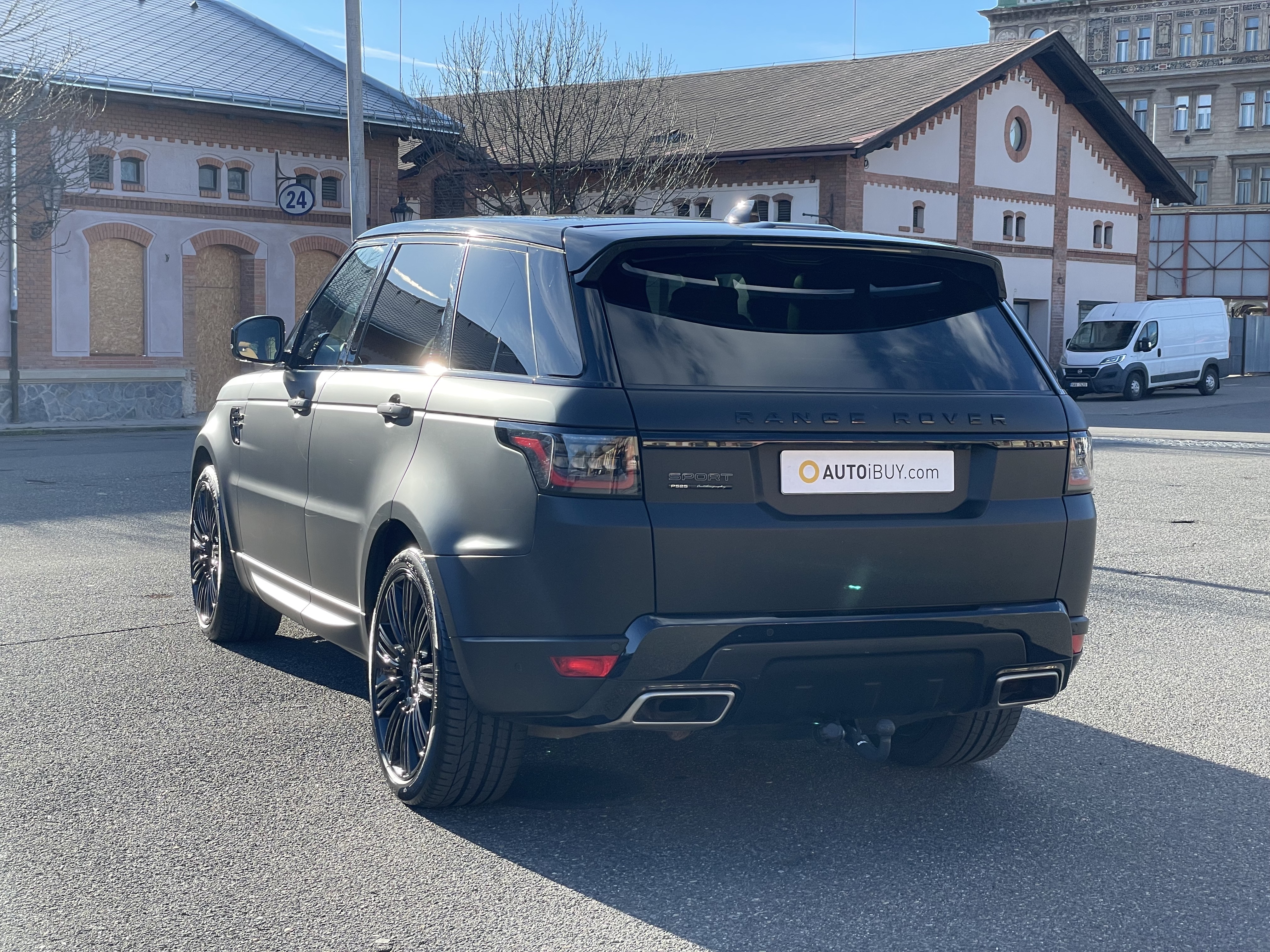 Range Rover Sport P525 V8 kompresor AWD Autobioghraphy Dynamic | luxusní SUV skladem | 5.0 benzín 525 koní | české auto po prvním majiteli | max výbava | nákup online | auto eshop AUTOiBUY.com